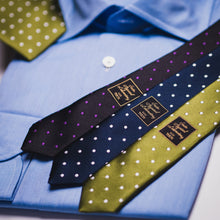 画像をギャラリービューアに読み込む, ポルカドットサテン ネクタイ ブラック 齋藤服飾研究所